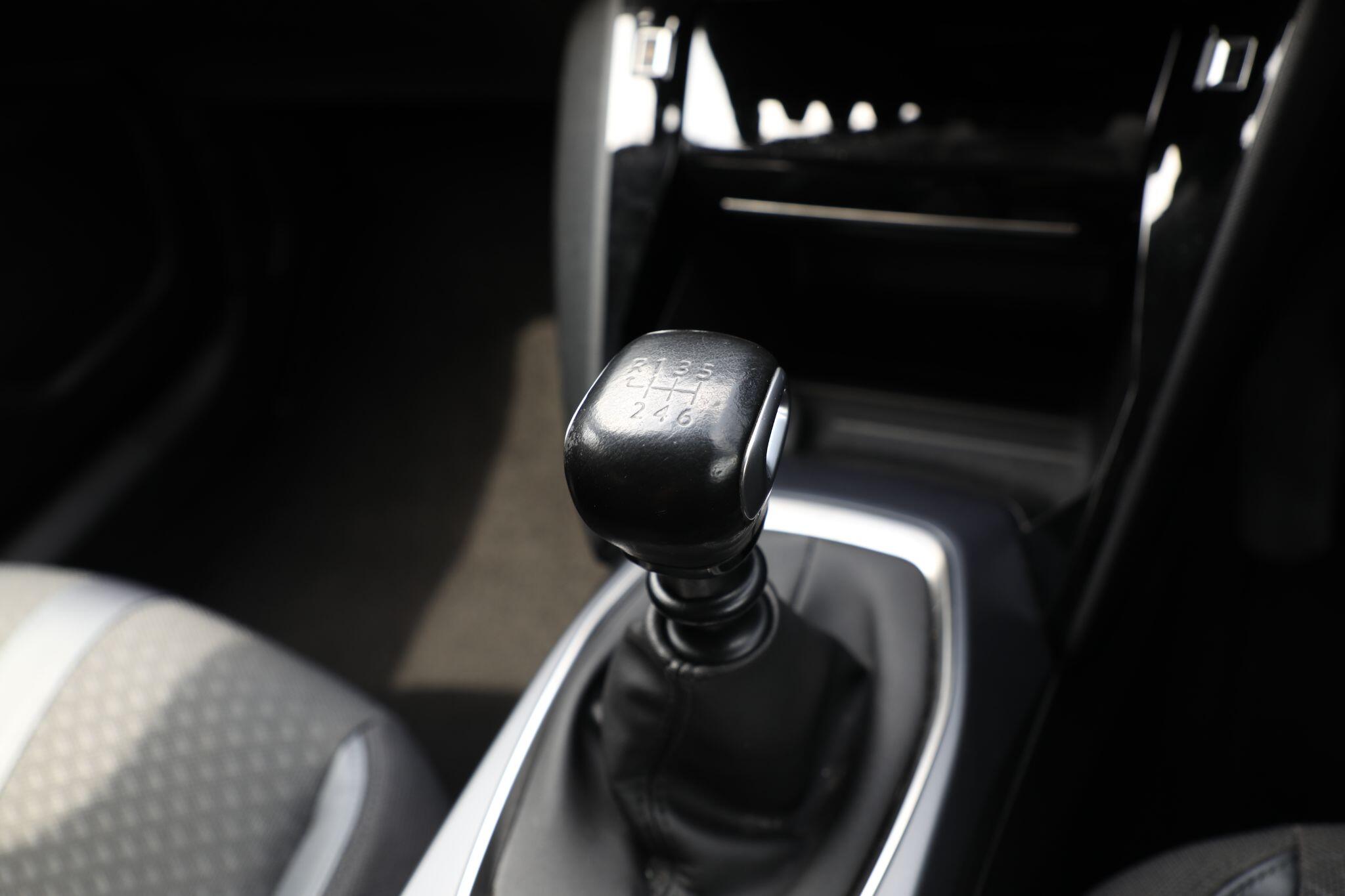 Large vehicle image
